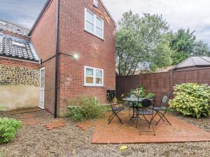 2 Bed in Mundesley oc-kt044