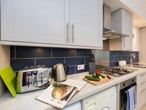 3 Bed in Eastbourne oc-ehc38