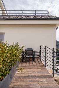 Rapallo - Vista mare panoramica con piscina