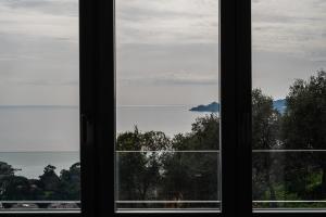 Rapallo - Vista mare panoramica con piscina