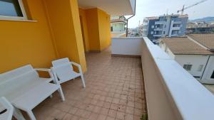 Alloggio con terrazzo e parcheggio privato