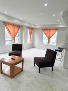 Ensuite room in 3 bedroom townhouse in Brampton
