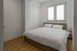 Centrally Located Cozy Oasis DO Condo