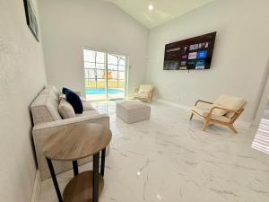 Villa Perez Heated Mickey Pool Near Disney