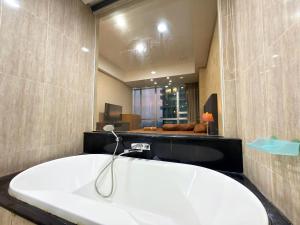 Apt Kemang Village luxury & elegant