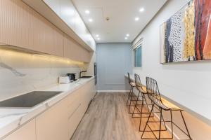 Vacationer Holiday Homes I Stunning 4 Bed I 10 Min from Marina Mall