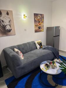 Ezhomes