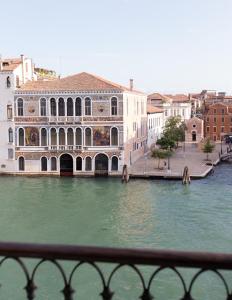 Foscolo Apartments