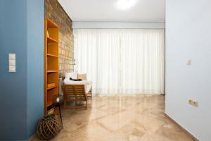 Spacious 144sqm flat near Mount Ymittos
