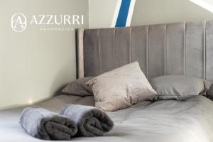 Short Stays at Brick Lane by Azzurri Properties Short Lets & Serviced Accommodation Shepherds Bush with Wi-Fi and Private Terrace