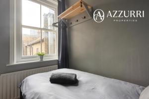 Short Stays at Brick Lane by Azzurri Properties Short Lets & Serviced Accommodation Shepherds Bush with Wi-Fi and Private Terrace