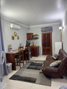 The Kinondoni Sanctuary - Modern Studio