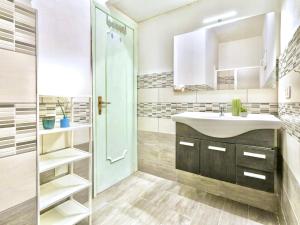 Studio 2 beds on the ground floor with private outdoor area in Marinella