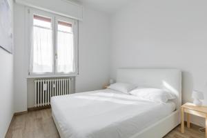 Menganti White Apartment by Wonderful Italy