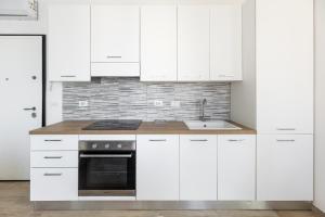 Menganti White Apartment by Wonderful Italy