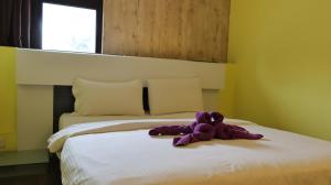 Summer Oscar Boutique Hotel