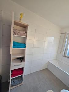 Apartment Ergste am Ruhr 90 m2 First Floor Autobahn A45 3 minutes away