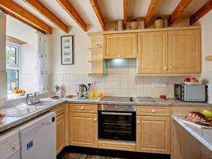 2 Bed in Conwy 95905