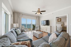 Crystal Shores West 601 by Youngs Suncoast