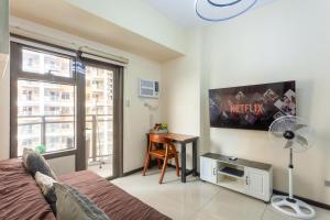 VStaycations The Radiance Manila Bay