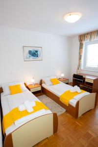 Apartments and Rooms Kozjanski Park