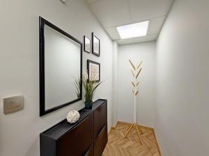 Heart of the city 2BDR fast Wi-Fi