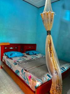 Jungle life guesthouse Trekking & Transport Book with us