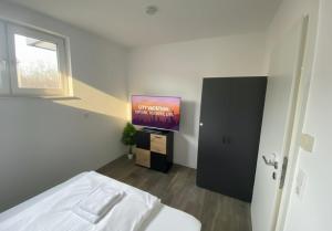 Apt near Rheinhafen mit Balkon und Parken -APOLONIAliving