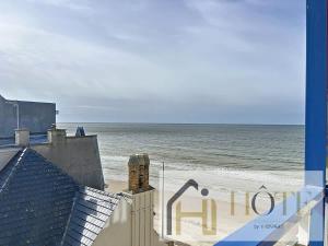 Vue Capitainerie , Charme & Confort en Bord de Mer