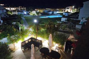 House with Pool 5min Walk to Alemães Beach by BeCherish