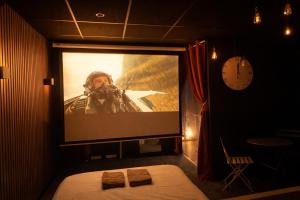 Cinéma et jacuzzi privatif, Bordeaux