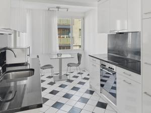 Amazing 2BR near Lake - Flower 33