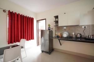 Penthouse with Private Balcony & Terrace Access