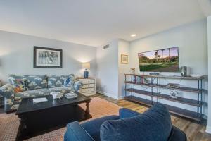 Fairway Oaks 1305