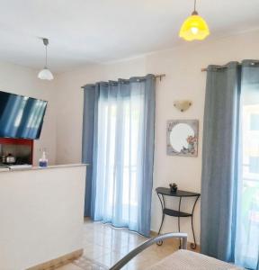 Corfu Frodo Studios Few Moments from the Beach