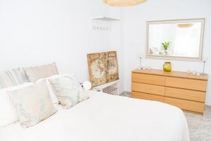 C57 - Spacious and Bright Apartment