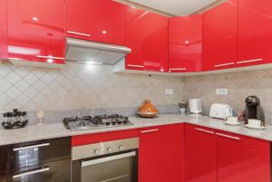 Bright and Modern 110m2 Apartment in Central Agadir with Parking and Elevator Near Beach