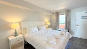 Paradise Oceanfront 1bd pool and hot tub