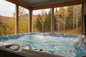 Lakeside Gateway 4 Spa Sauna Firepit