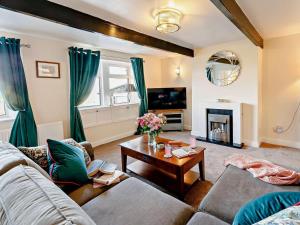 3 Bed in Holmfirth oc-91797