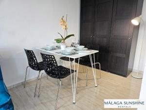 Malaga Sunshine Rentals - Studio Buenavista - 5 Minute Drive to the BEACH - Stunning Sunset