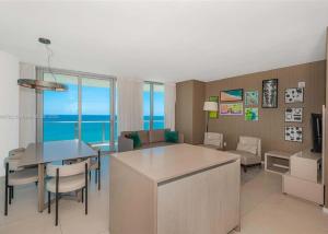 Luxury Oceanfront 2BR2BA | Beach + Pool