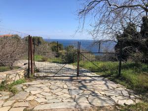 A peaceful haven in a quiet location with exceptional sea views