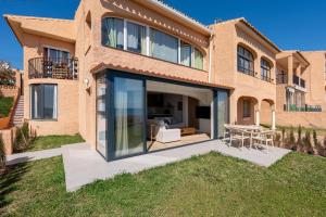 Casa Ventura Charming Beachside Apartment