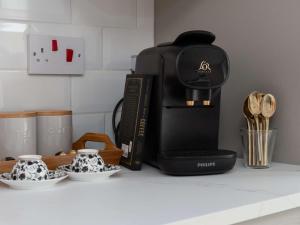 Newly Renovated 3 Bedroom Modern House