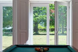 Casa das Pintoras Garden and Pool