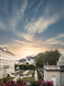 Modern City Centre Apartment Just Steps from Mirabell Palace