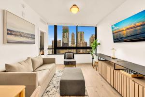 Miami Oasis 2BR Apt Pool & Beach Access for 5