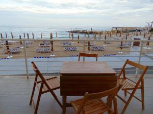 N226 - Numana, meraviglioso bilocale fronte mare