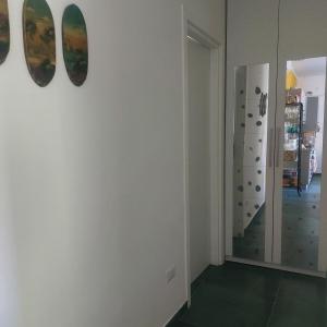 House with garden close to the beach free parking